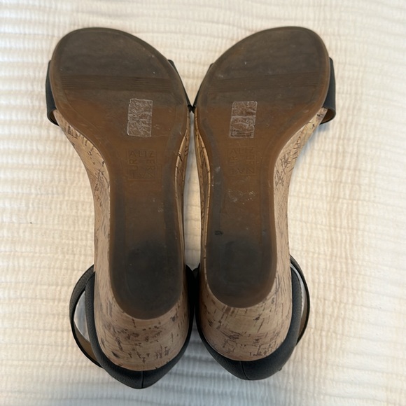Naturalizer Wedge Sandal - Picture 4 of 5